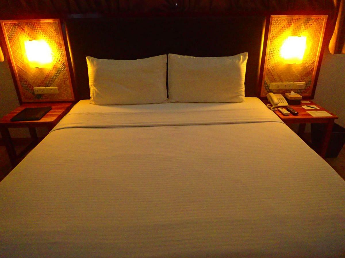 Aozora Seaside Mactan Hotel Lapu-Lapu City Exterior photo